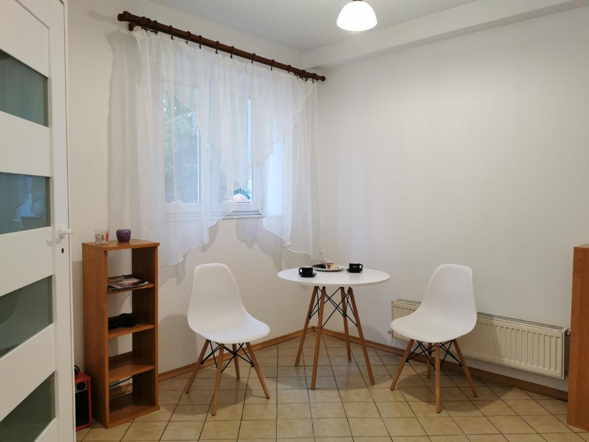 White Apartment Jabłonna Eksteriør bilde