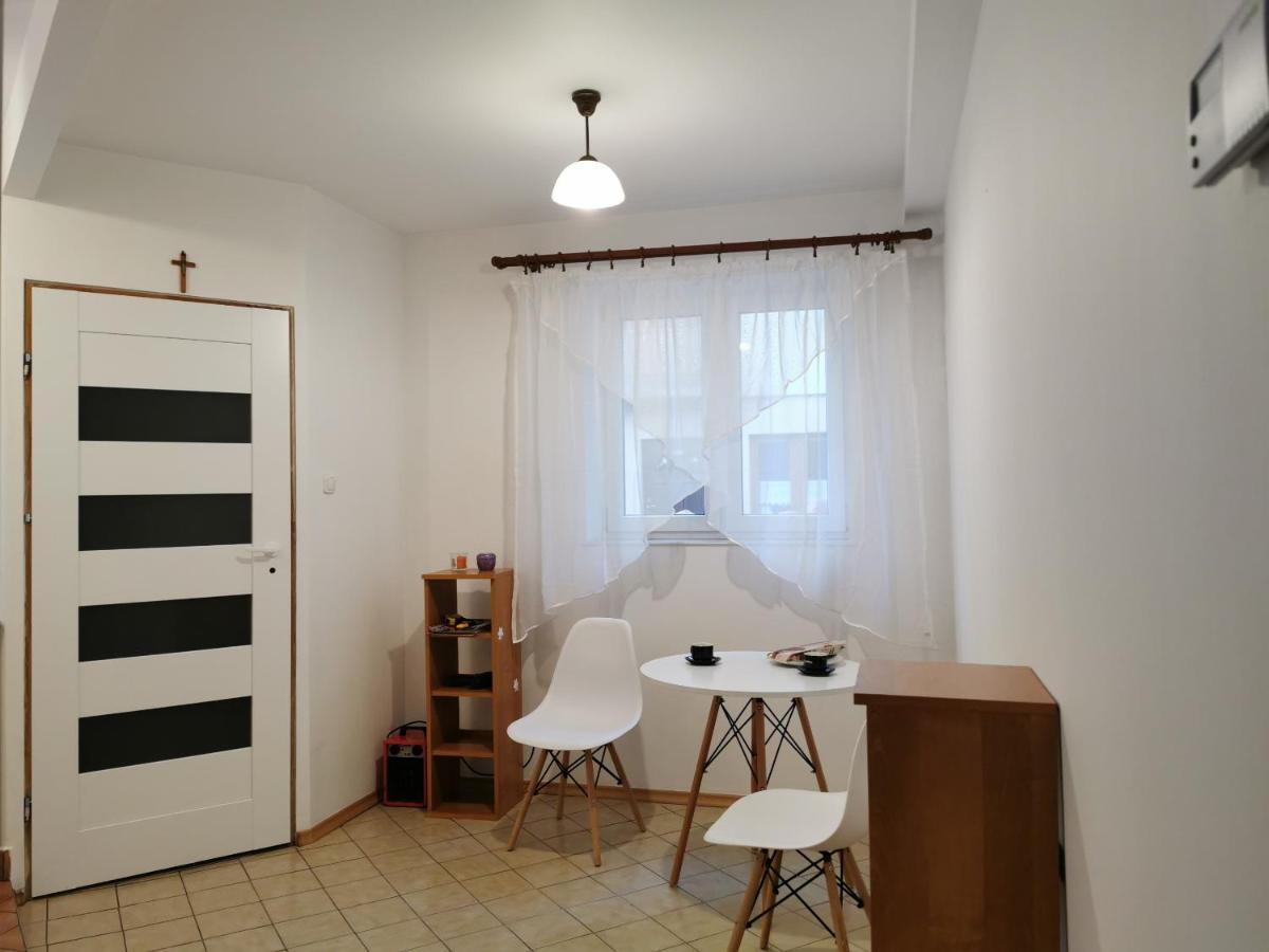 White Apartment Jabłonna Eksteriør bilde